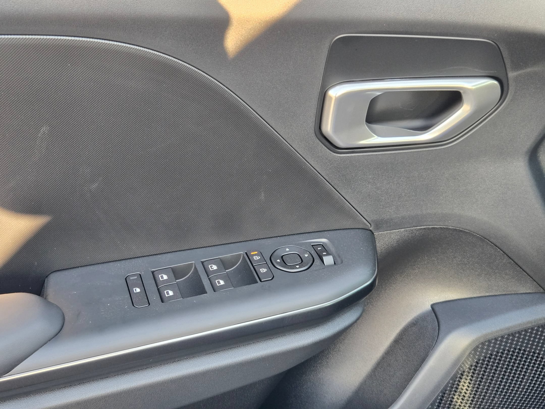 New 2026 Kia K4 FWD image 16
