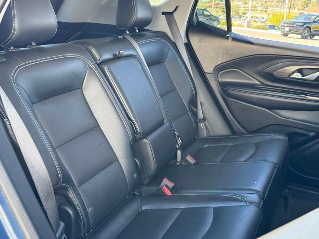 Used 2024 GMC Terrain SLT image 32