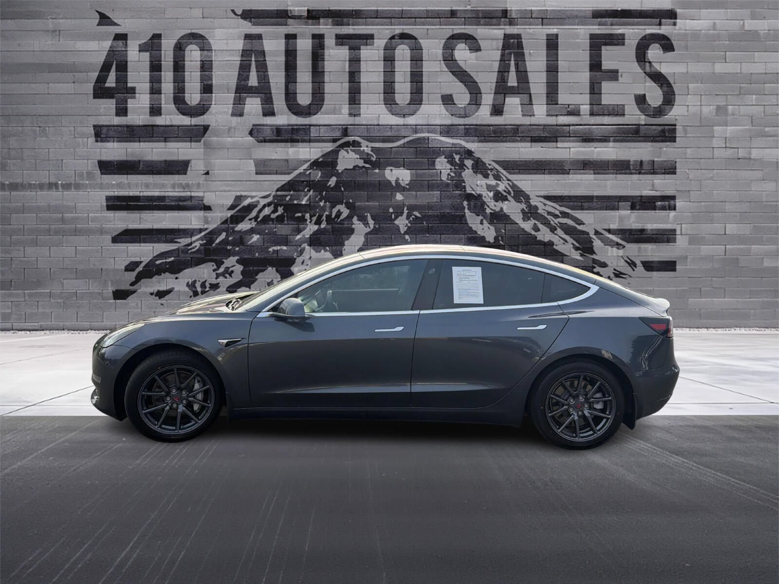 Used 2018 Tesla Model 3 Long Range RWD image 7