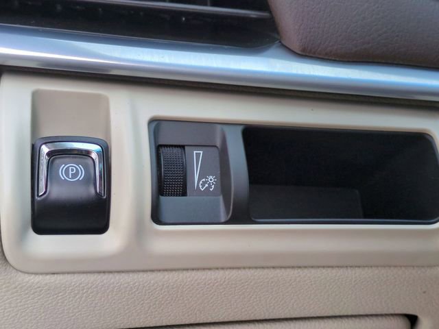 Used 2016 Cadillac XTS Luxury w/ Driver Awareness Package image 19