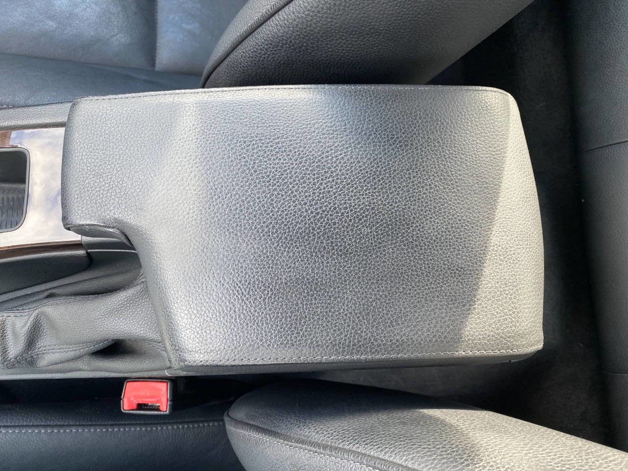 Used 2010 BMW 328i xDrive Sedan image 17