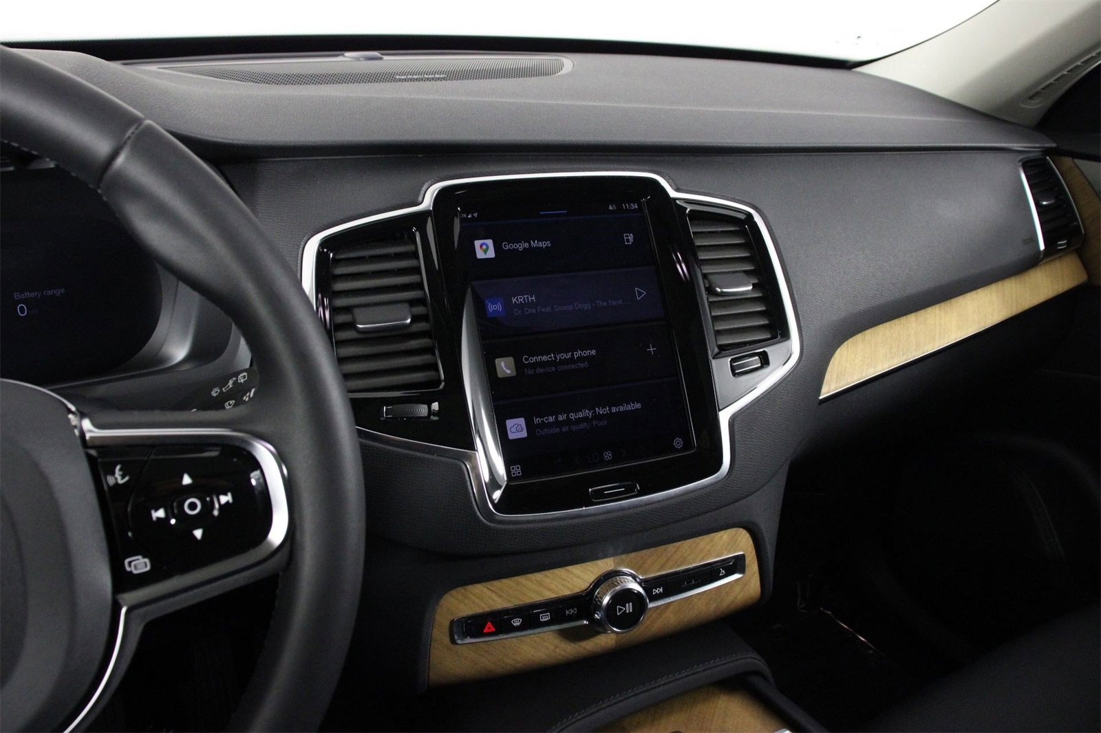 Certified 2024 Volvo XC90 T8 Plus w/ Protection Package Premier image 9