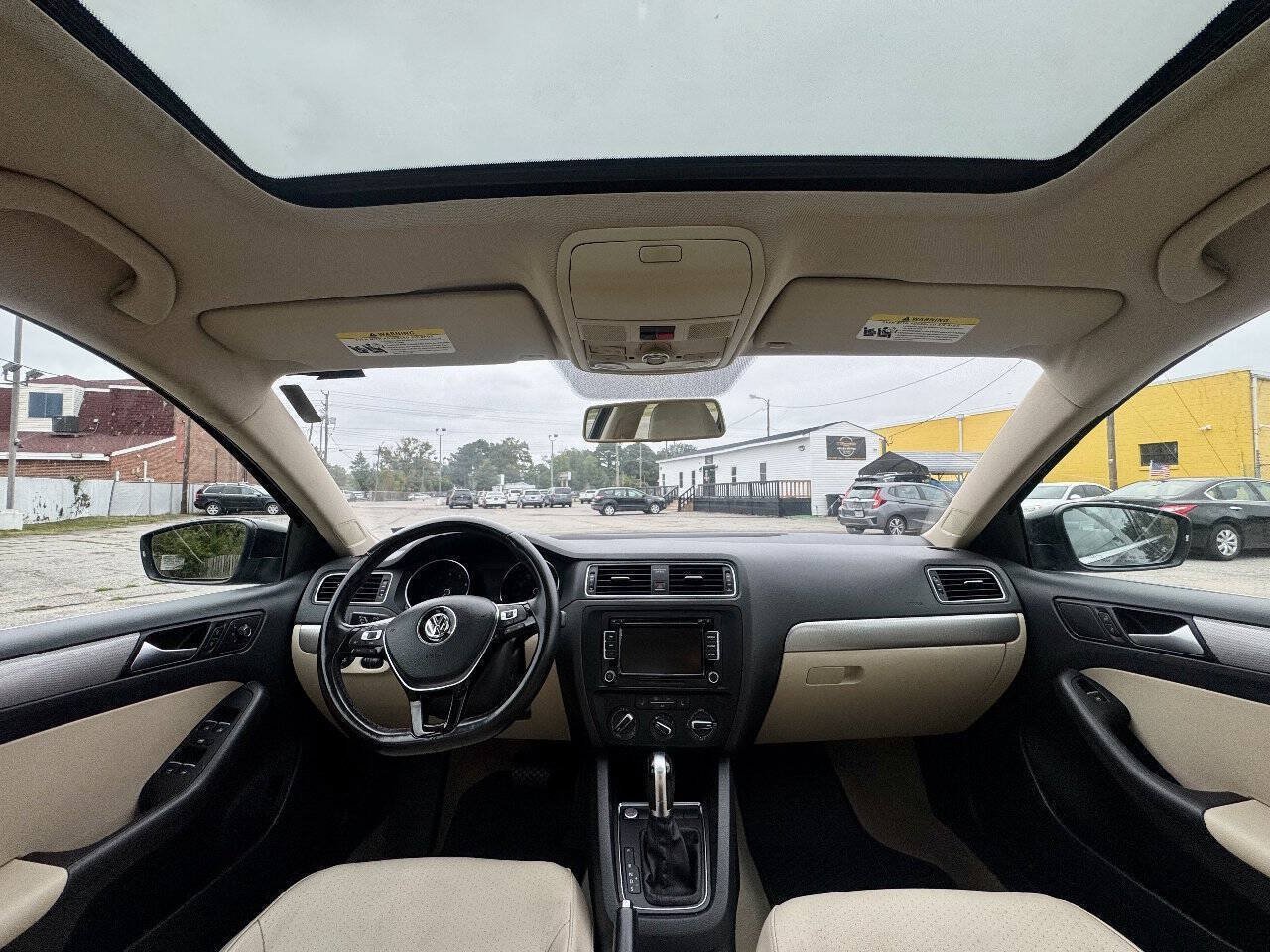 Used 2015 Volkswagen Jetta SE FWD image 13