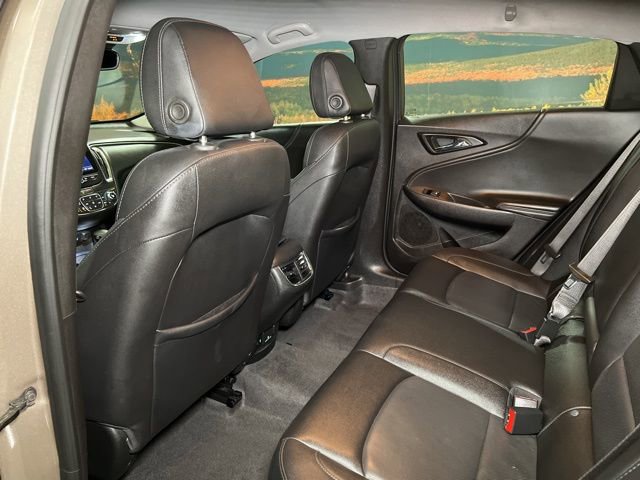 Used 2024 Chevrolet Malibu LT image 46