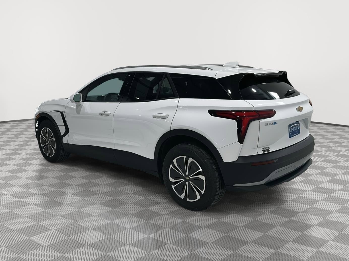 Used 2025 Chevrolet Blazer EV LT image 3