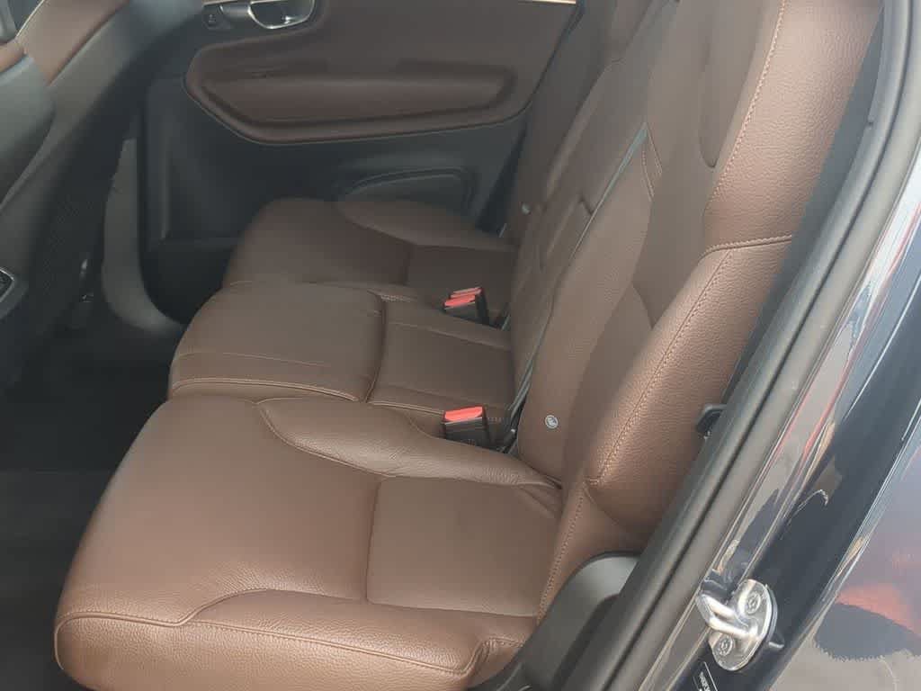 Certified 2024 Volvo XC90 B6 Plus AWD/4WD image 18