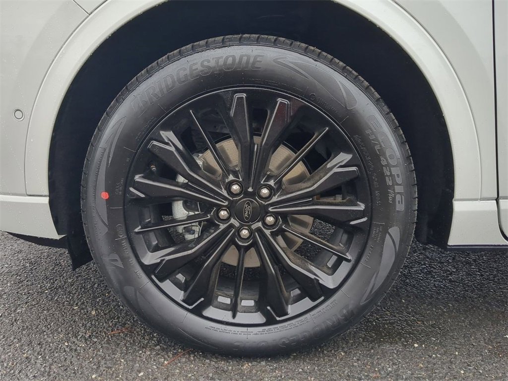 New 2024 Ford Escape ST-Line Elite w/ Premium Technology Package image 34