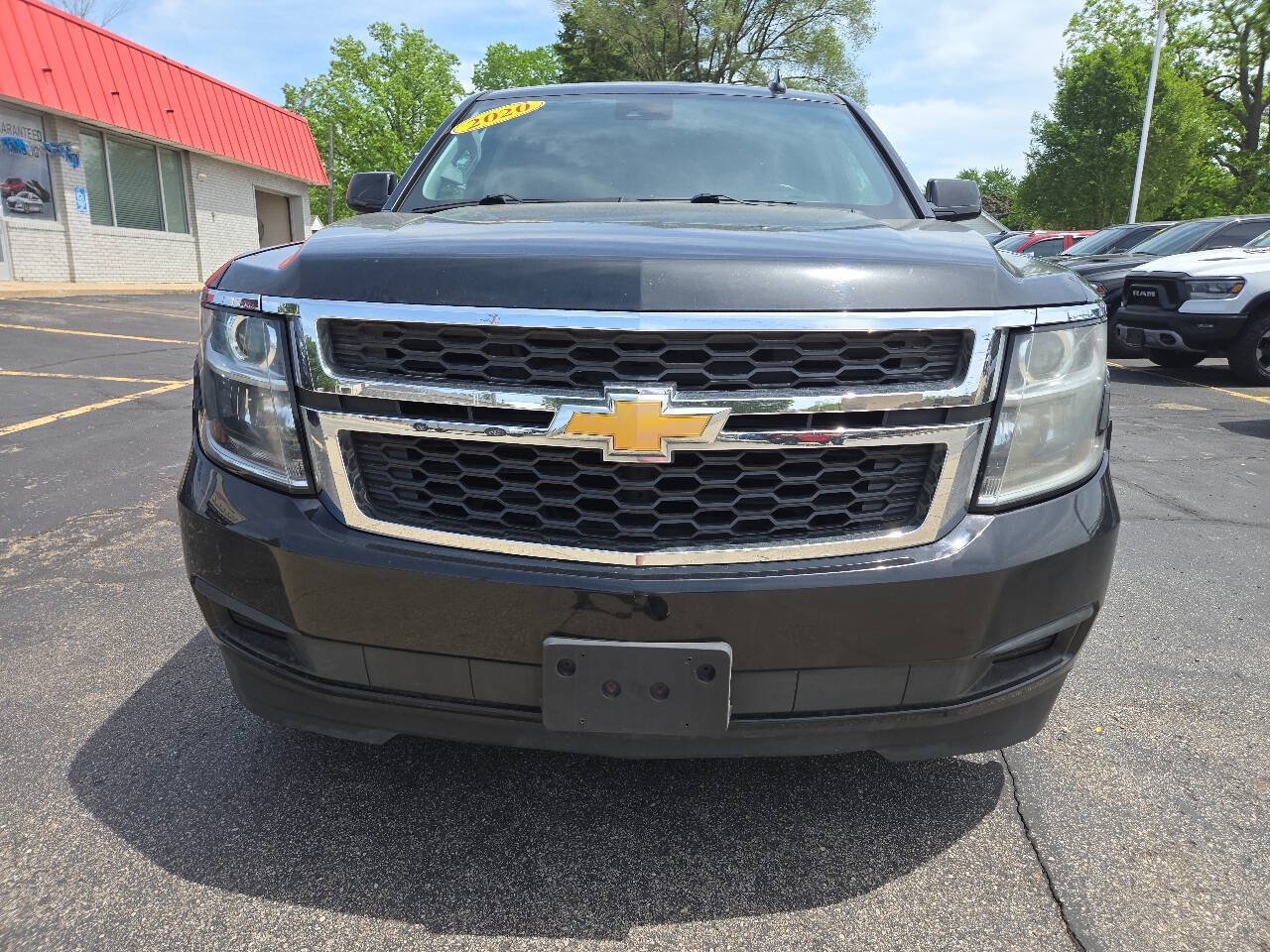 Used 2020 Chevrolet Suburban LT AWD/4WD image 3