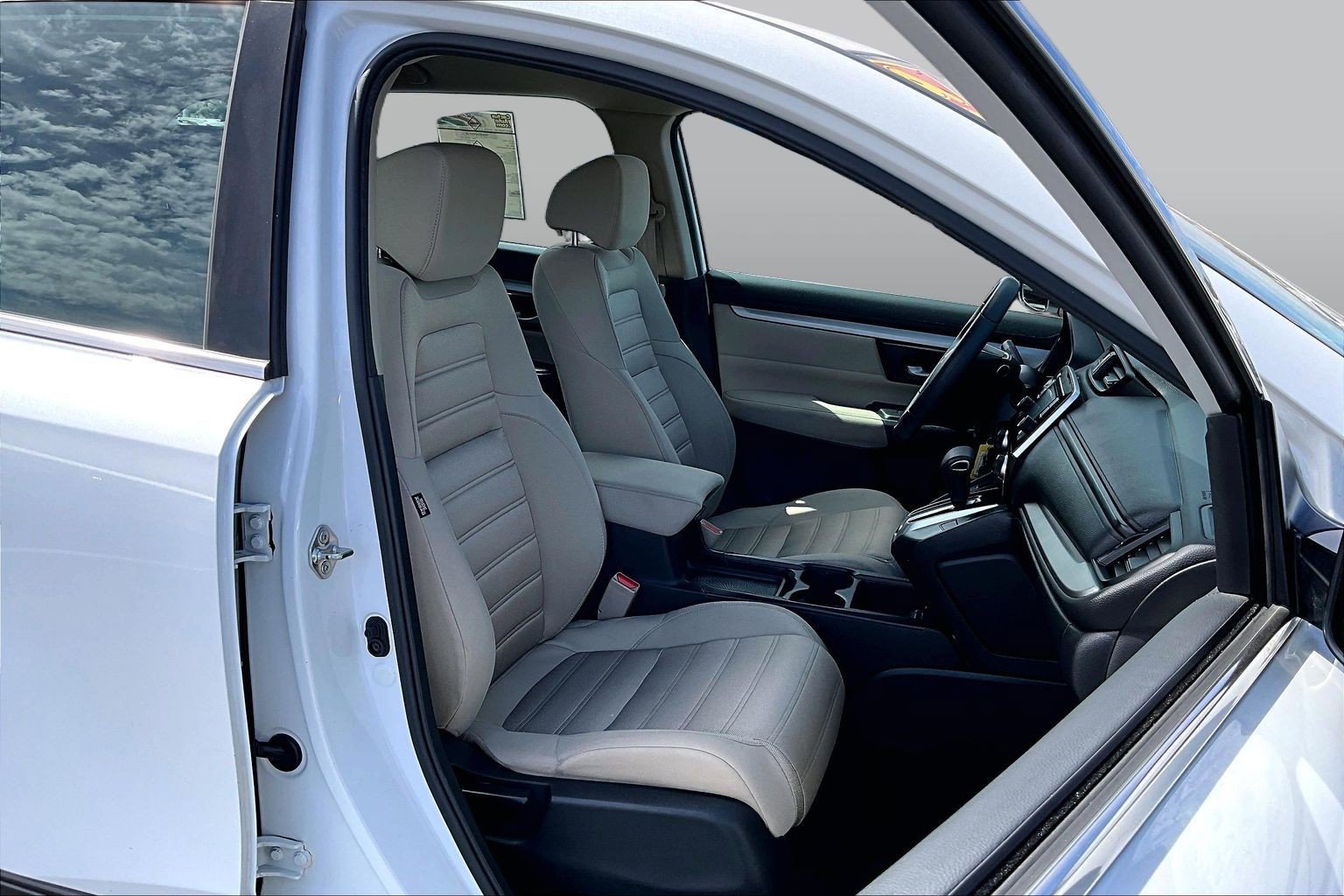 Used 2019 Honda CR-V LX image 7