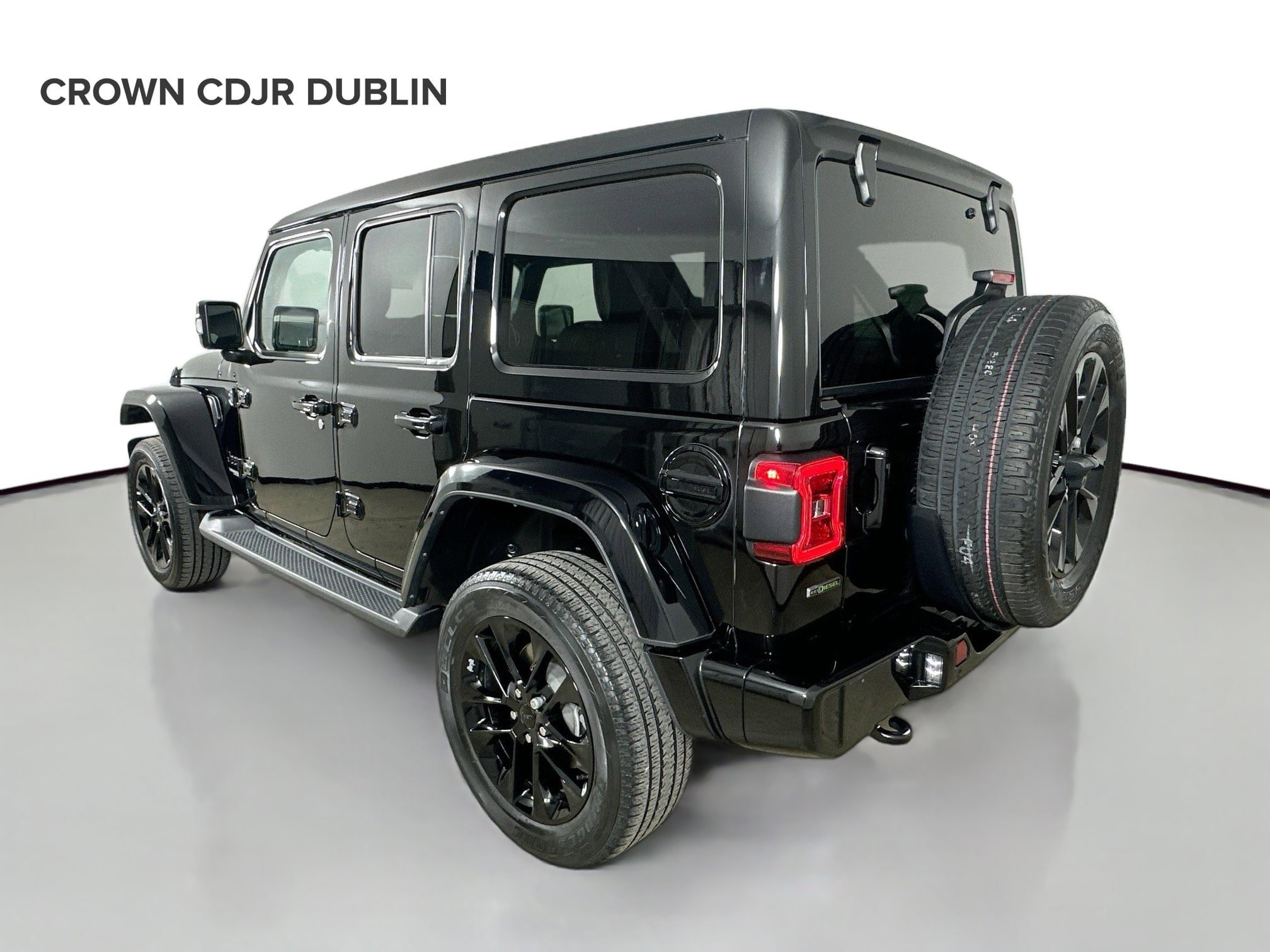 Used 2022 Jeep Wrangler Unlimited Sahara AWD/4WD image 7