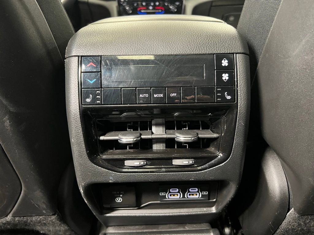Used 2024 Jeep Grand Cherokee L Limited w/ Luxury Tech Group II AWD/4WD image 25