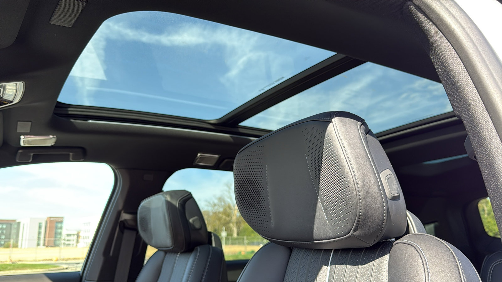 New 2026 Cadillac Vistiq Luxury image 26