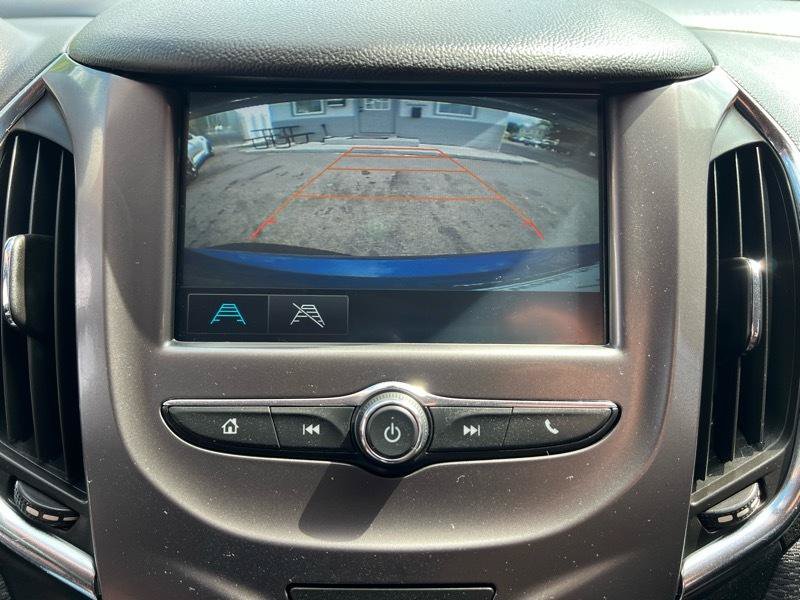 Used 2018 Chevrolet Cruze LT w/ Convenience Package FWD image 19