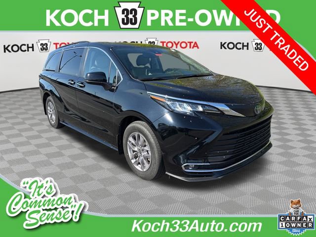 Used 2023 Toyota Sienna XLE AWD/4WD image 1