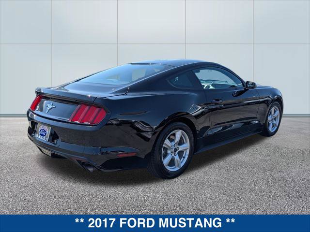 Used 2017 Ford Mustang Coupe RWD image 5