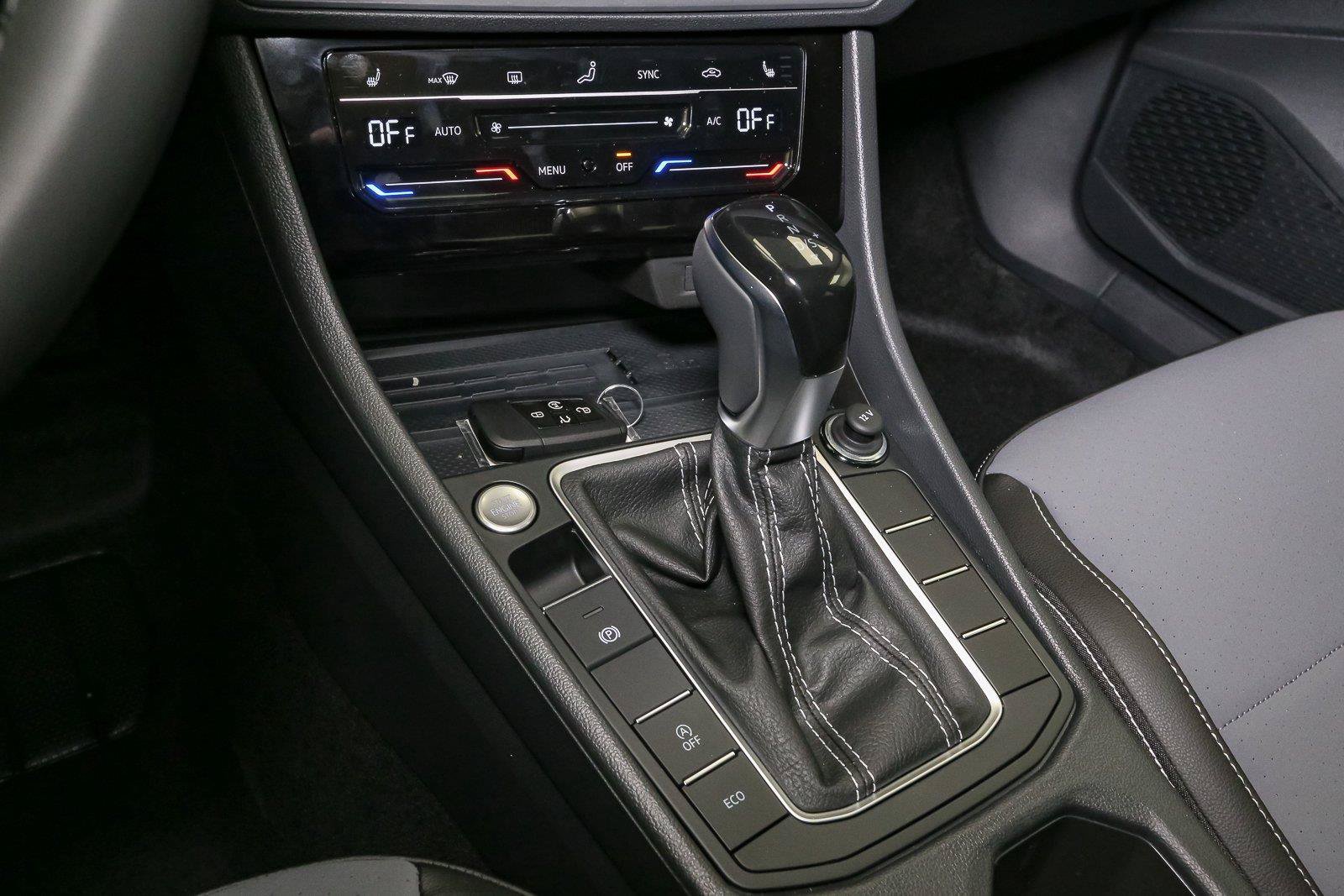 New 2027 Volkswagen Jetta SE FWD image 19
