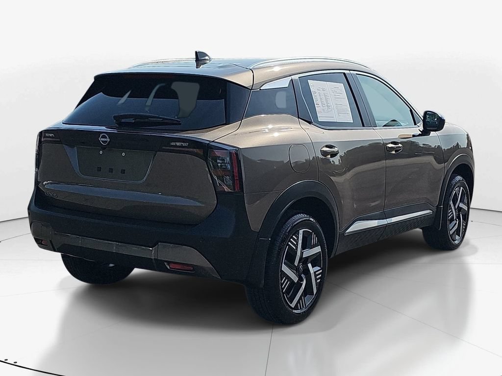 Used 2026 Nissan Kicks SV w/ Charging Package FWD image 6