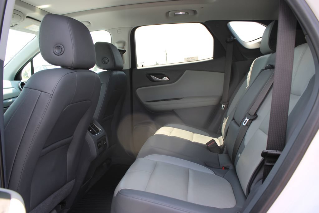 Used 2020 Chevrolet Blazer LT w/ Sound & Technology Package FWD image 18