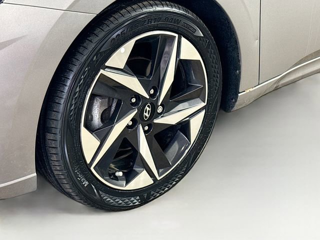 Used 2023 Hyundai Elantra SEL w/ Convenience Package FWD image 35