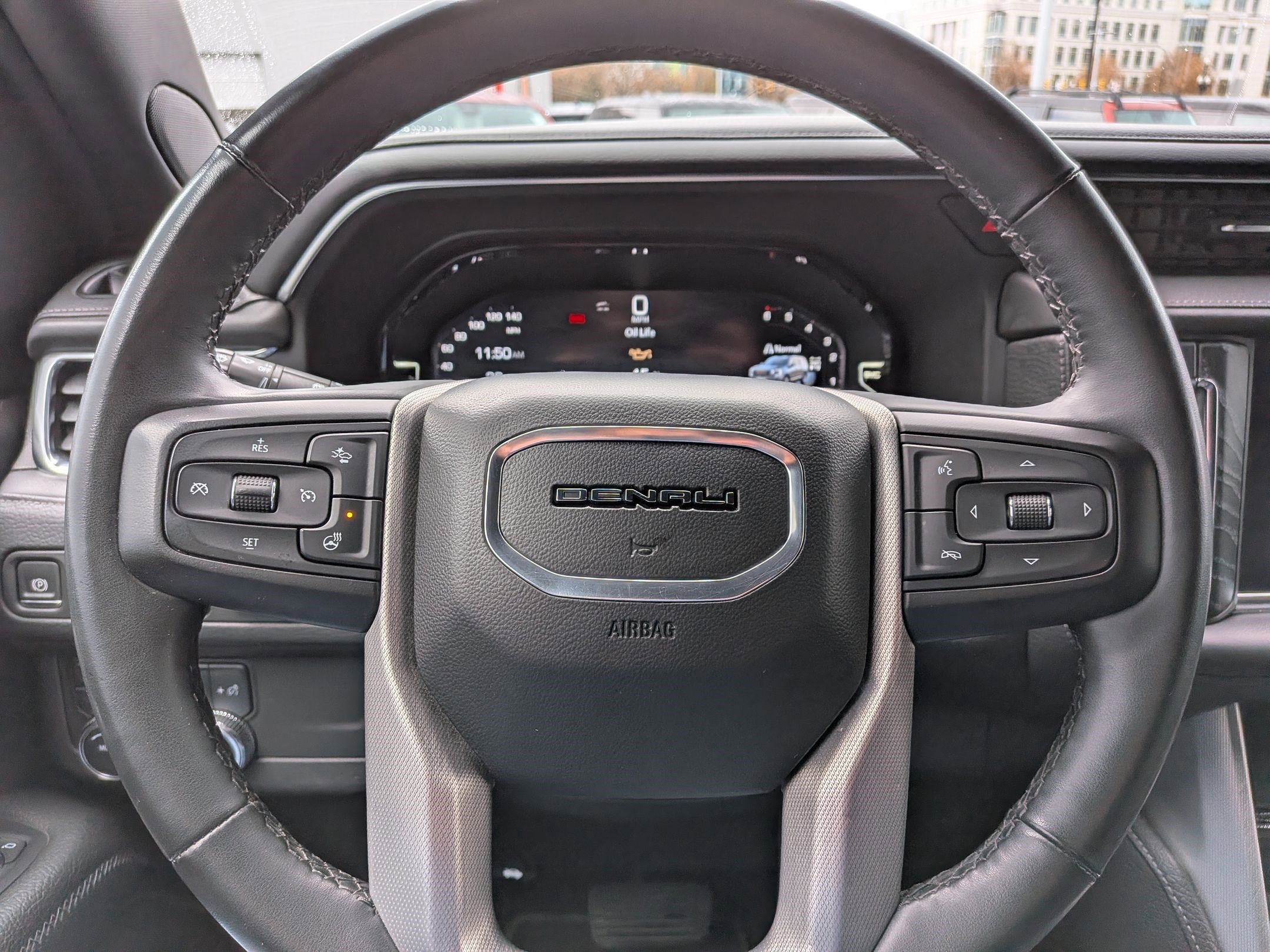 Used 2023 GMC Yukon Denali image 15