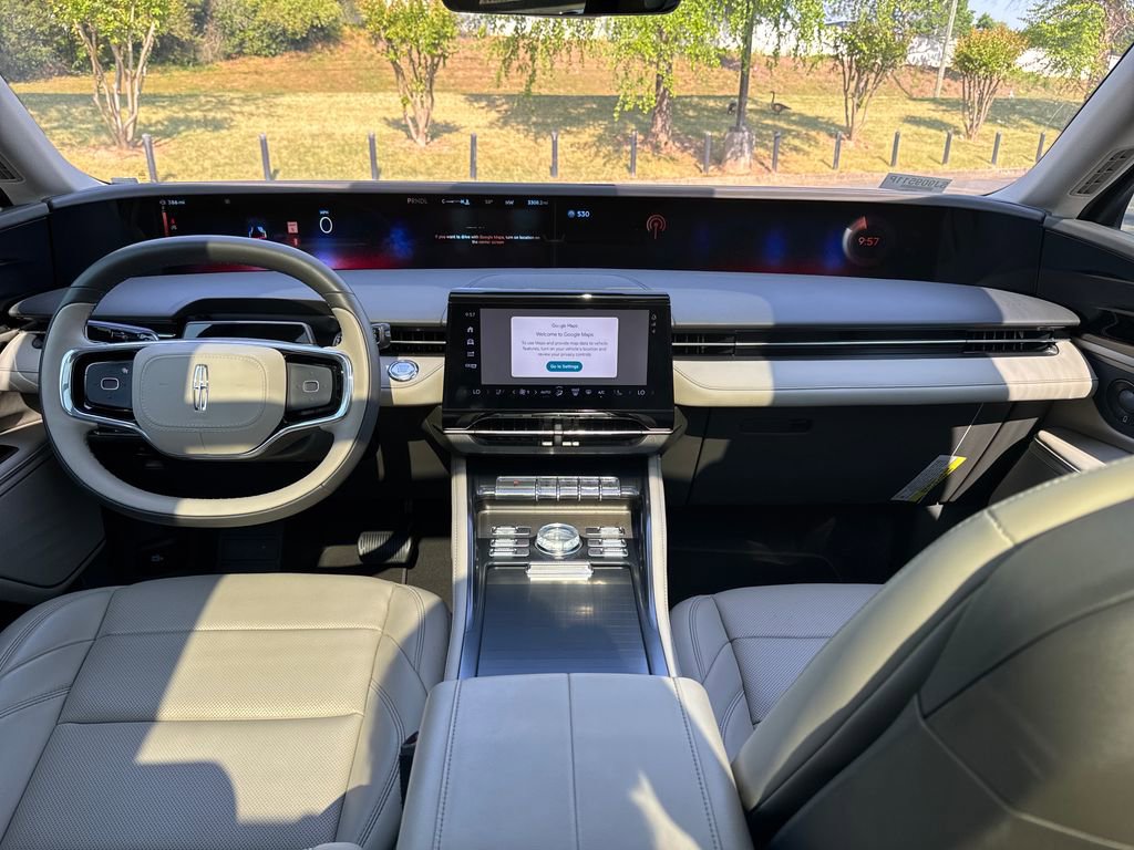 Used 2025 Lincoln Nautilus Premier w/ Equipment Group 102A AWD/4WD image 12