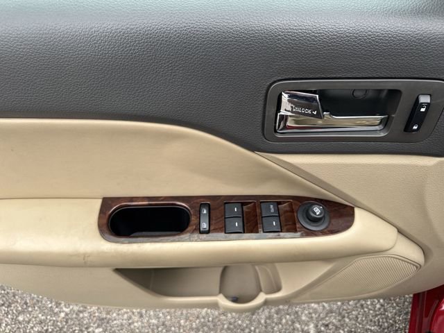 Used 2010 Ford Fusion SEL FWD image 20