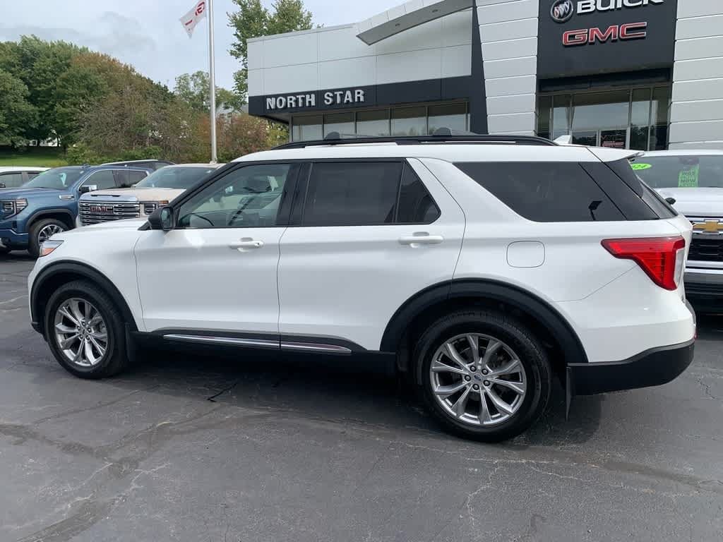 Used 2020 Ford Explorer XLT w/ Equipment Group 202A AWD/4WD image 2