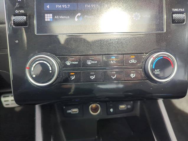 Used 2023 Hyundai Santa Cruz Night AWD/4WD image 10