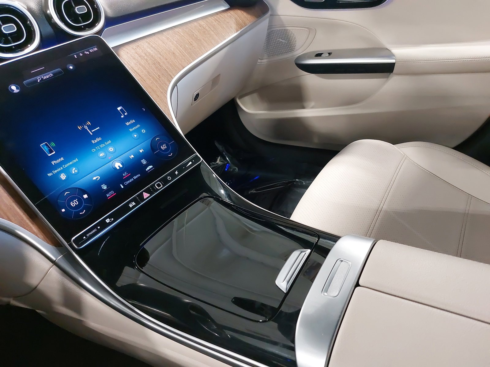 Used 2024 Mercedes-Benz C 300 4MATIC Sedan image 25