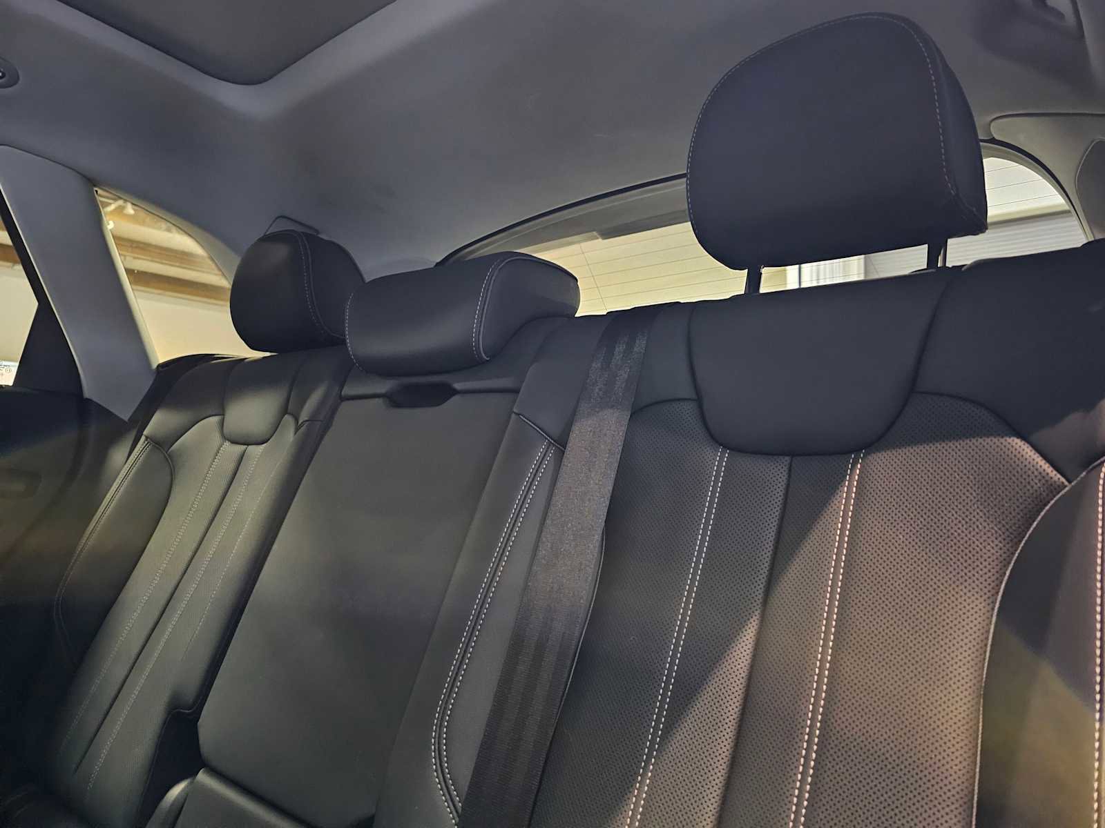 Used 2022 Audi Q5 e Premium Plus w/ Premium Plus Package image 19