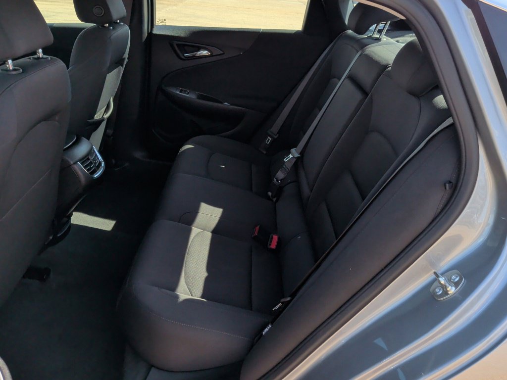 Used 2025 Chevrolet Malibu LT FWD image 32