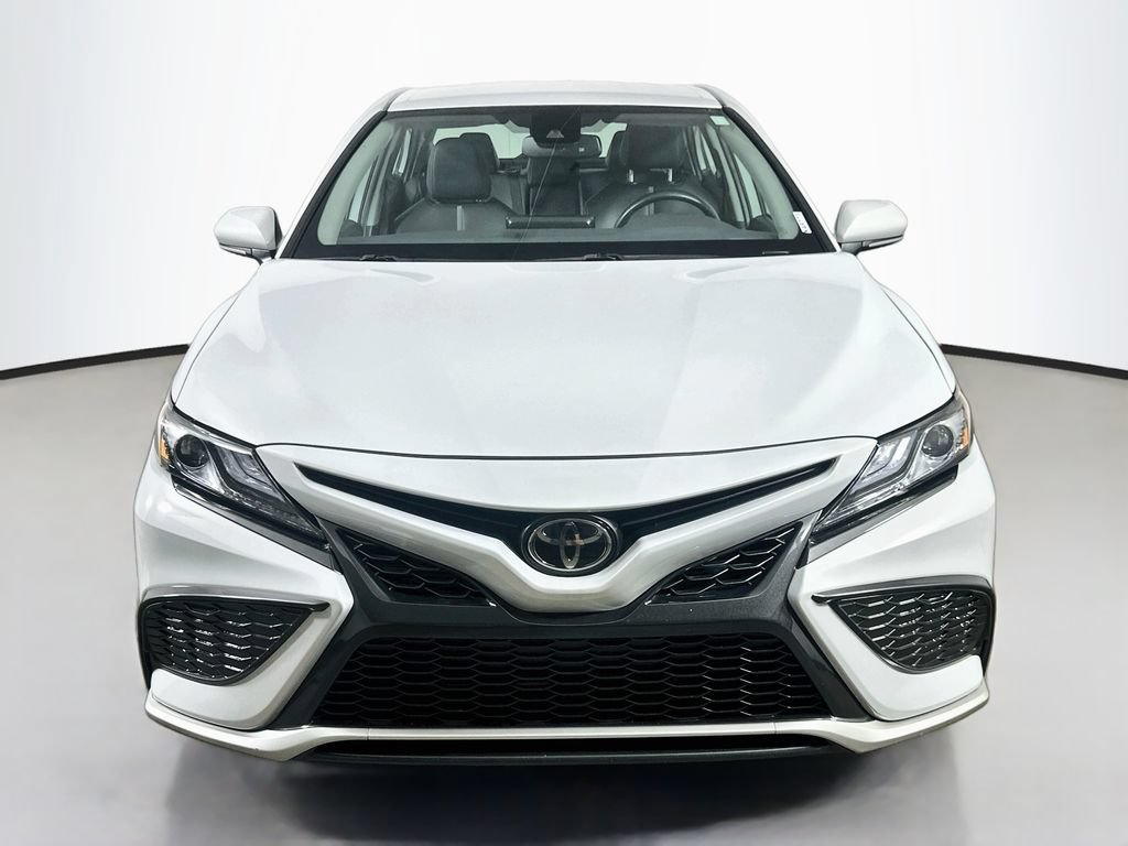Used 2024 Toyota Camry XSE FWD image 2