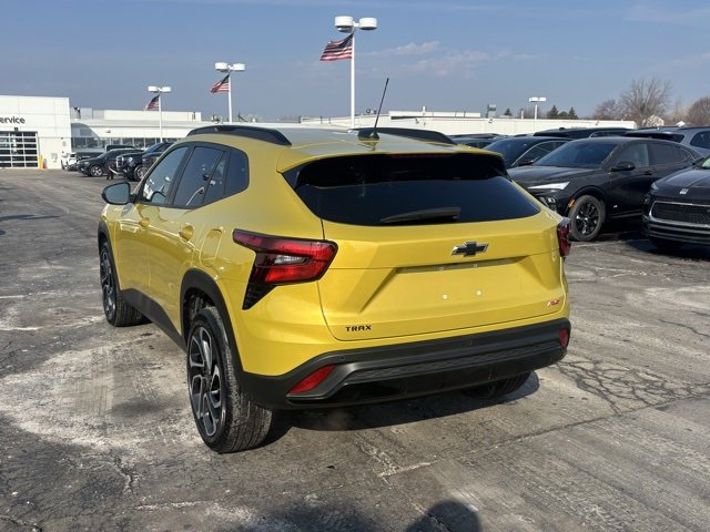 Used 2024 Chevrolet Trax RS w/ Driver Confidence Package image 7