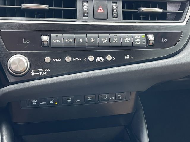 Used 2025 Lexus ES 350 Ultra Luxury w/ Accessory Package (Z2) image 18