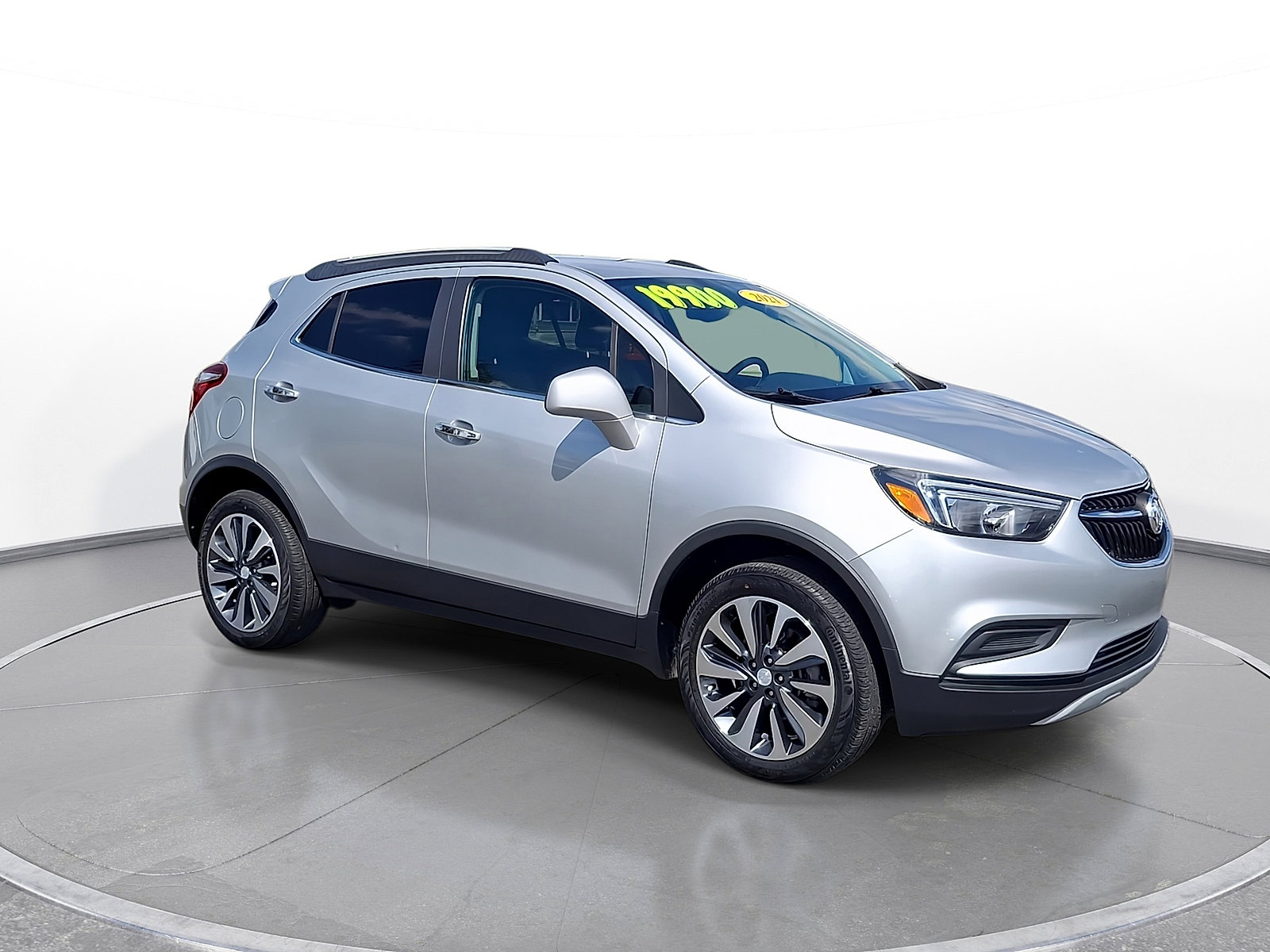 Used 2021 Buick Encore Preferred AWD/4WD image 2