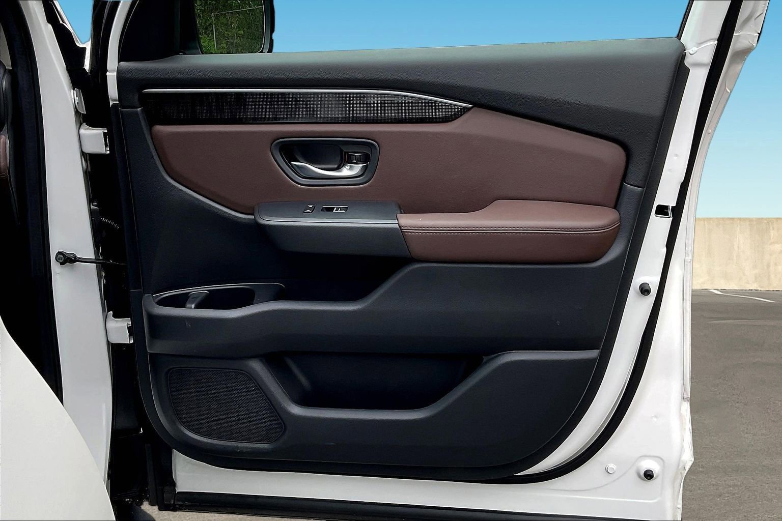 Used 2025 Honda Pilot Elite image 29