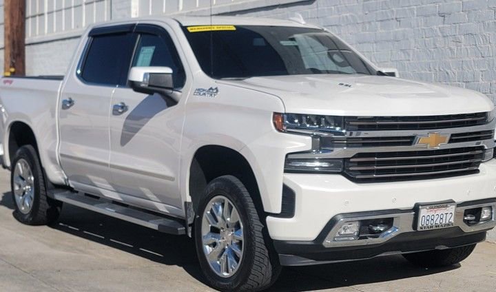 Used 2019 Chevrolet Silverado 1500 High Country w/ Safety Package II image 2