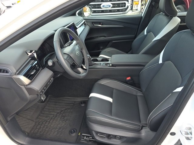 Certified 2025 Toyota Camry SE image 8
