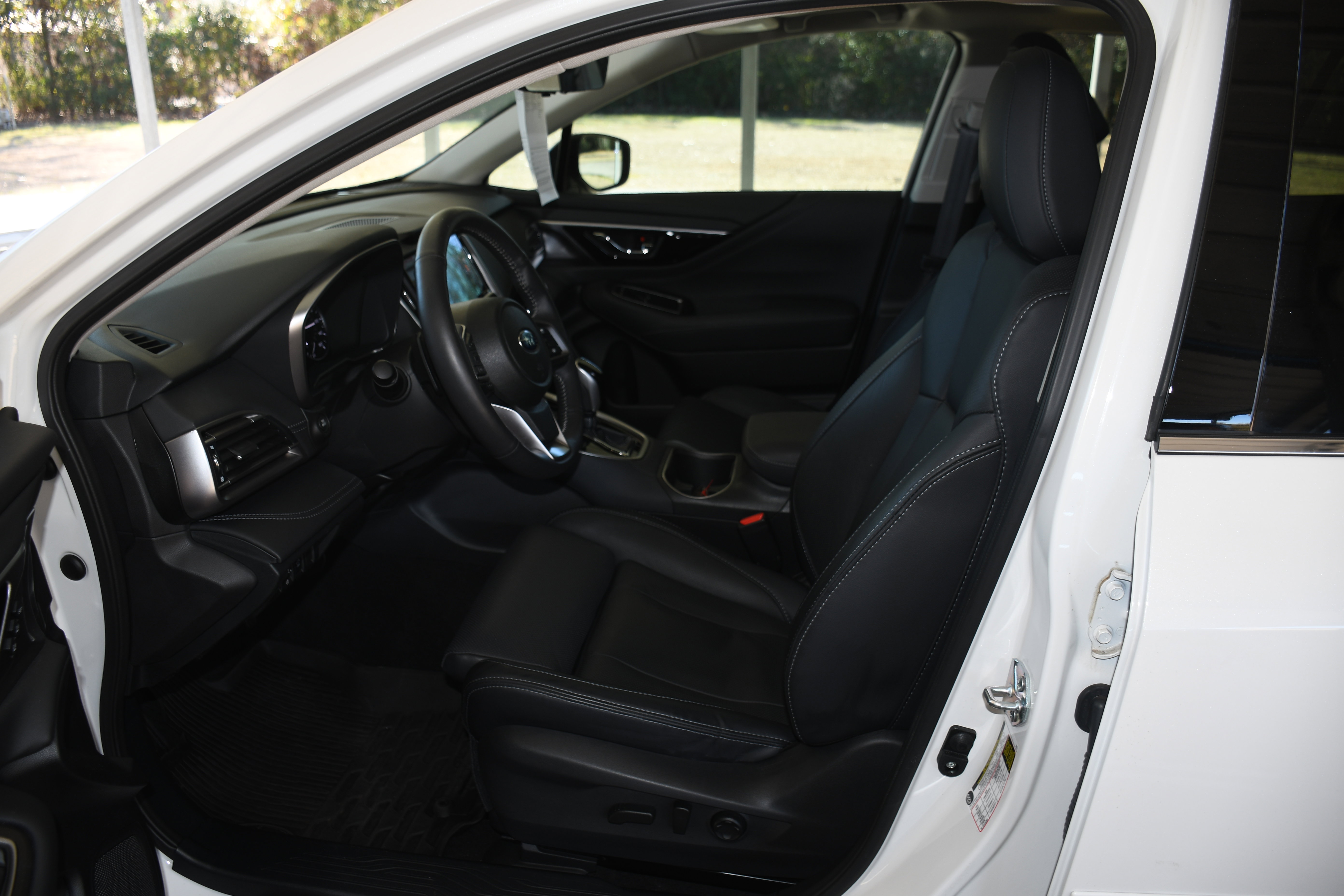 Used 2025 Subaru Outback Touring image 8