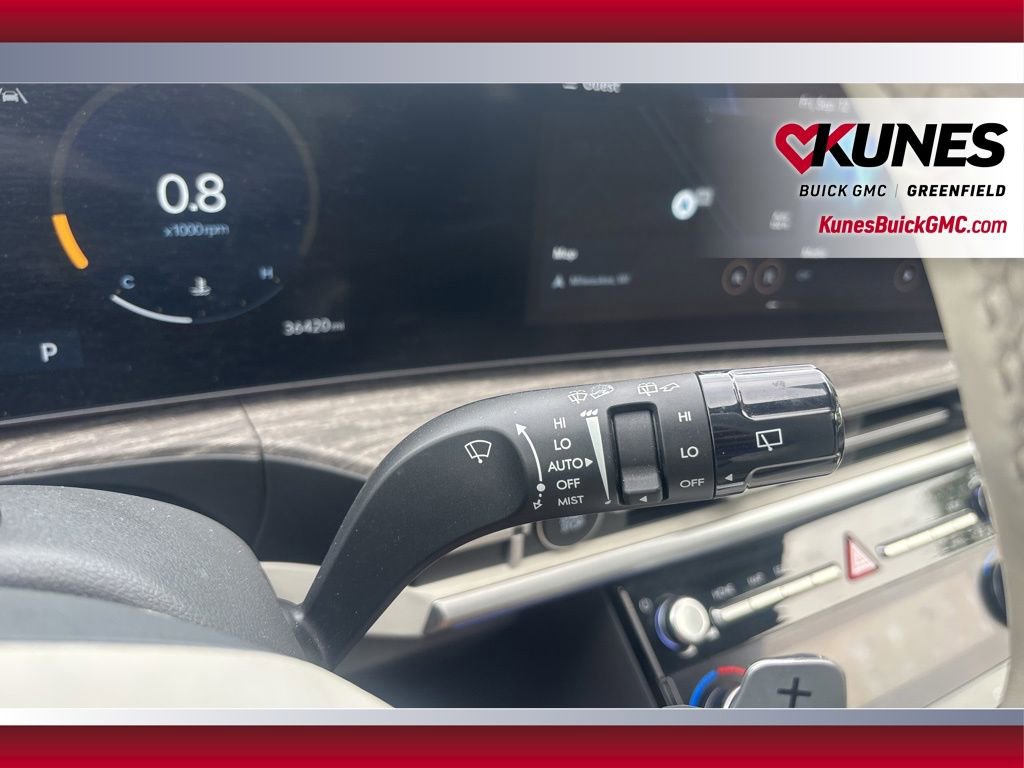 Used 2024 Hyundai Santa Fe Limited image 24