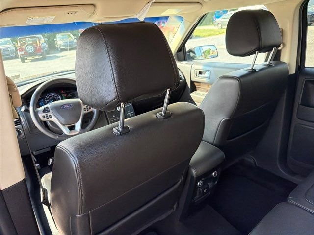 Used 2018 Ford Flex SEL w/ Equipment Group 202A AWD/4WD image 18