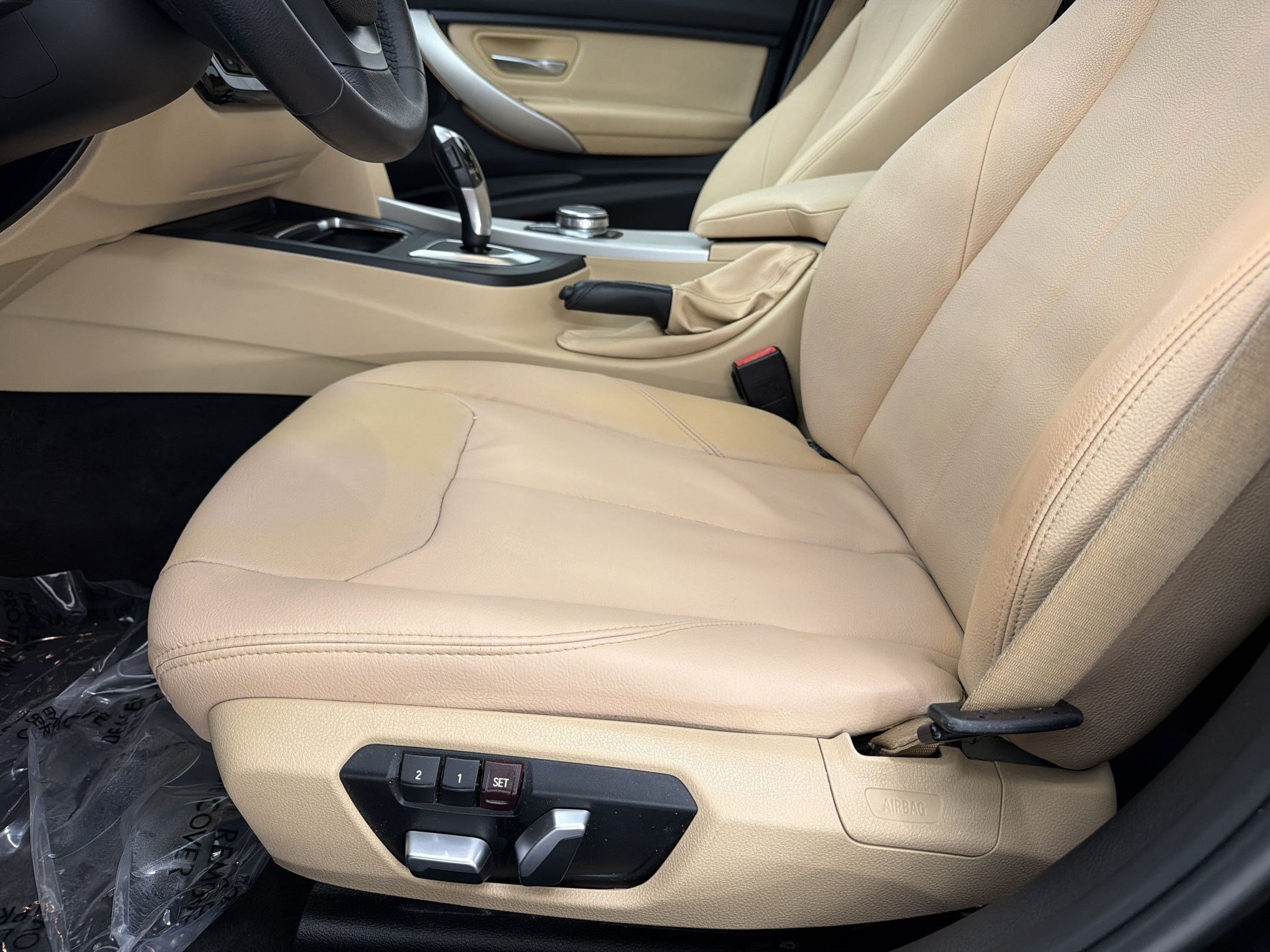 Used 2018 BMW 320i Sedan RWD image 14
