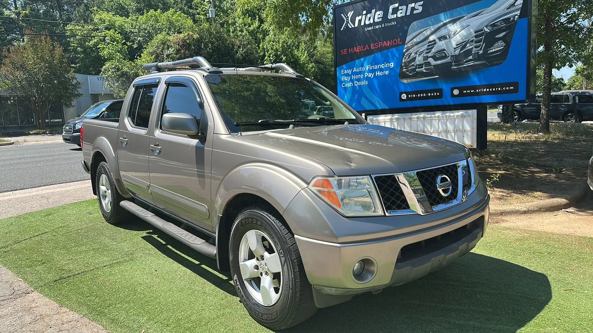 Used 2005 Nissan Frontier LE w/ (J01) Sunroof Pkg RWD image 1