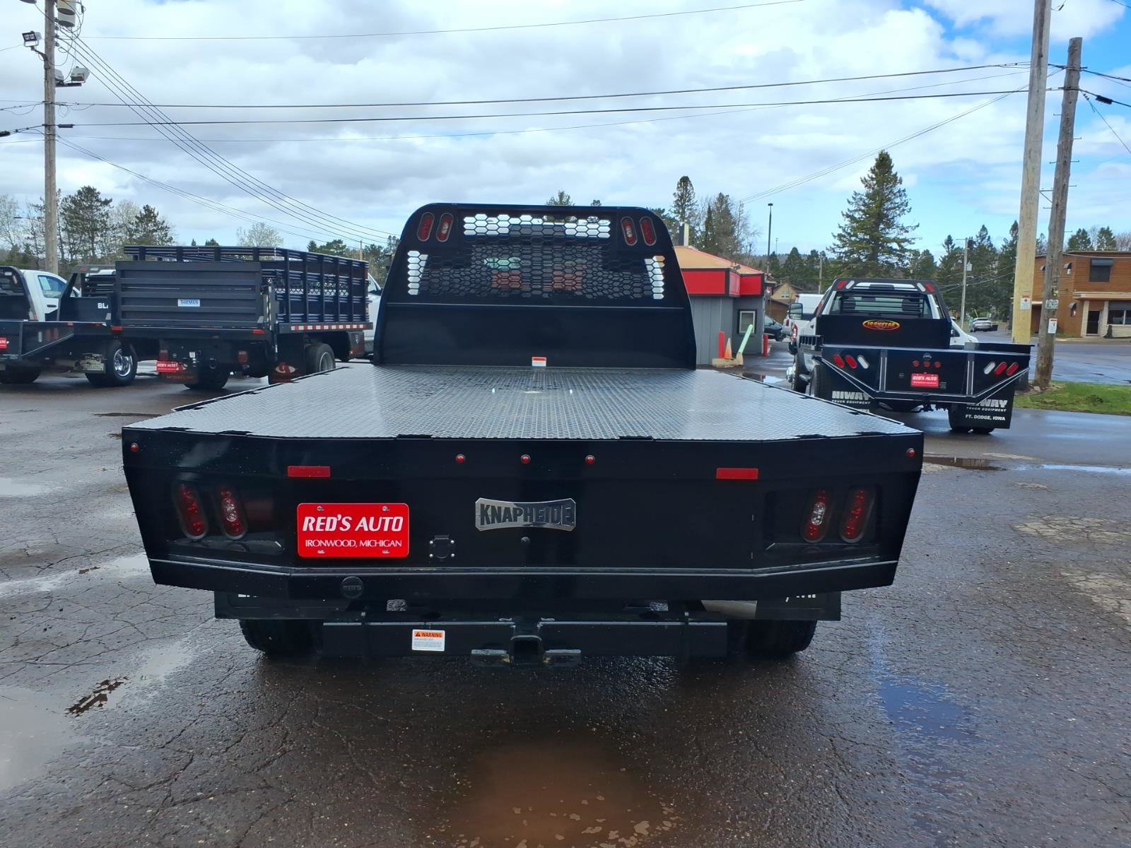 Used 2024 RAM 5500 Tradesman w/ Chrome Appearance Group AWD/4WD image 5