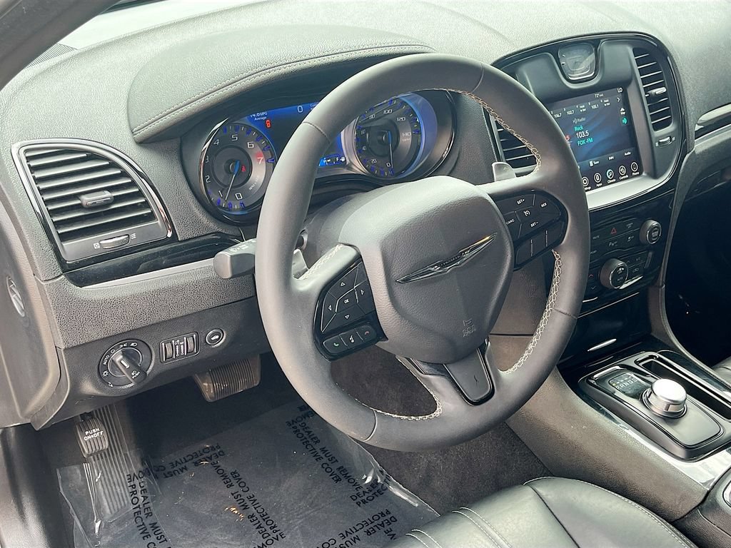 Used 2023 Chrysler 300 S RWD image 11