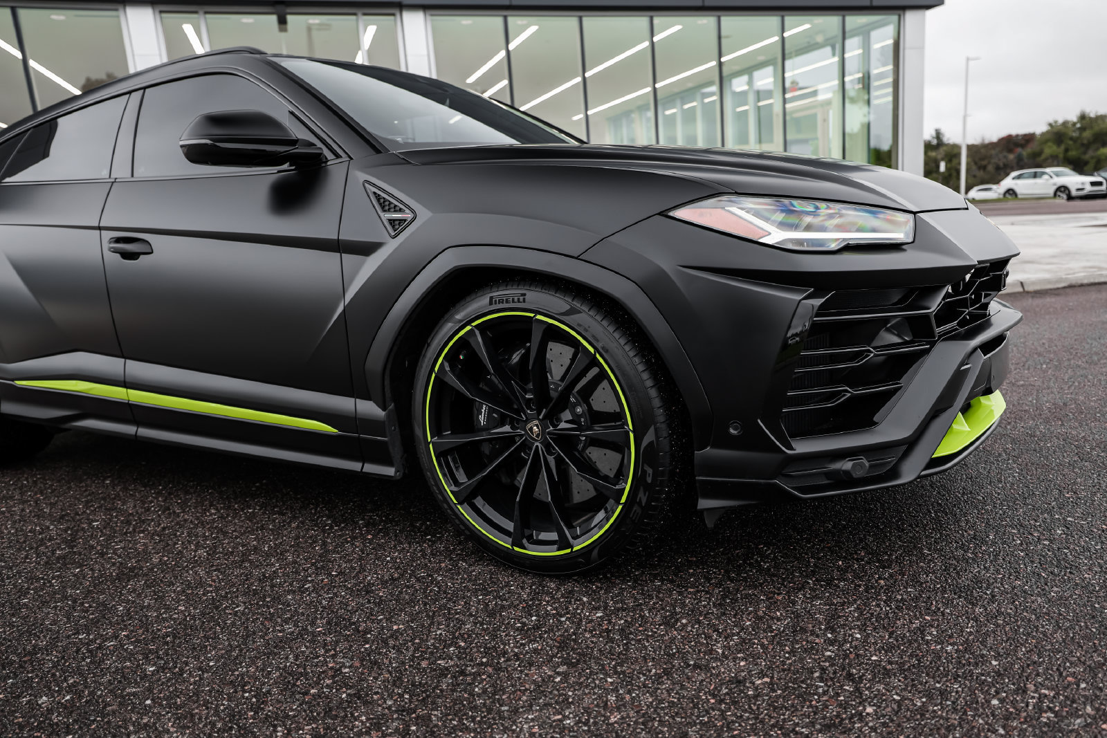 Used 2022 Lamborghini Urus AWD/4WD image 18