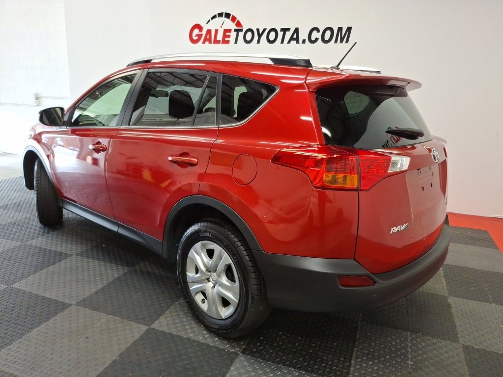 Used 2015 Toyota RAV4 LE image 8