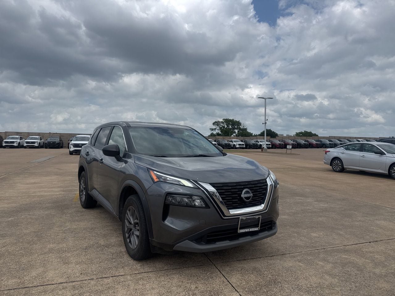 Certified 2023 Nissan Rogue S AWD/4WD image 1