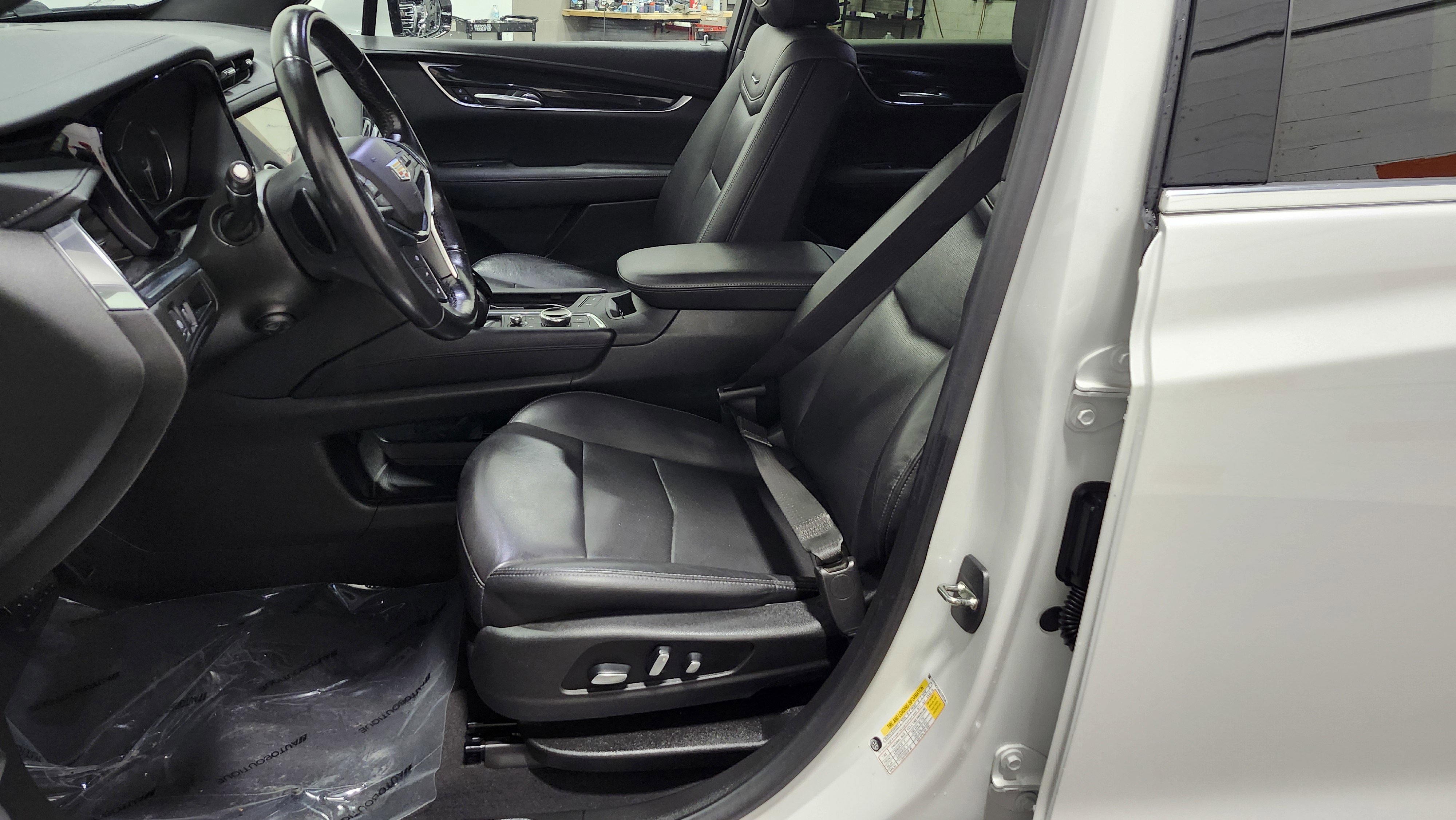 Used 2021 Cadillac XT5 Premium Luxury image 14