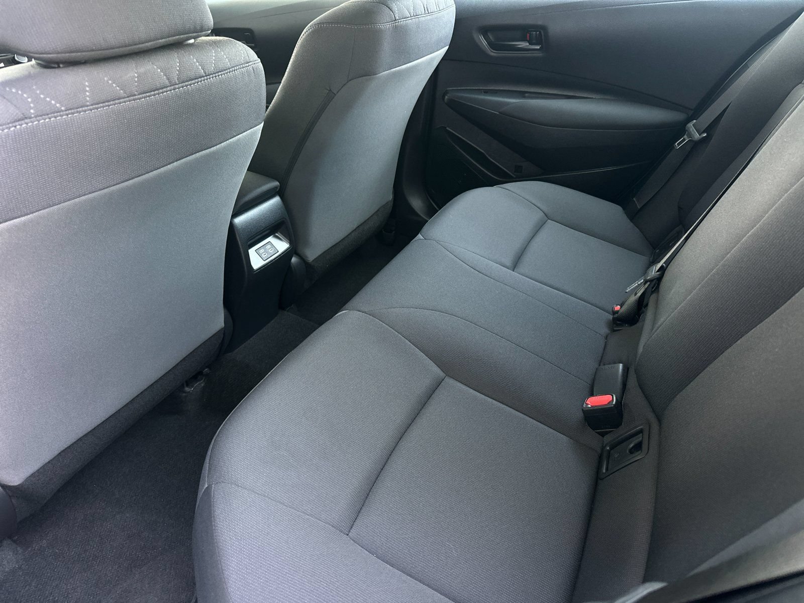 Used 2024 Toyota Corolla LE FWD image 11